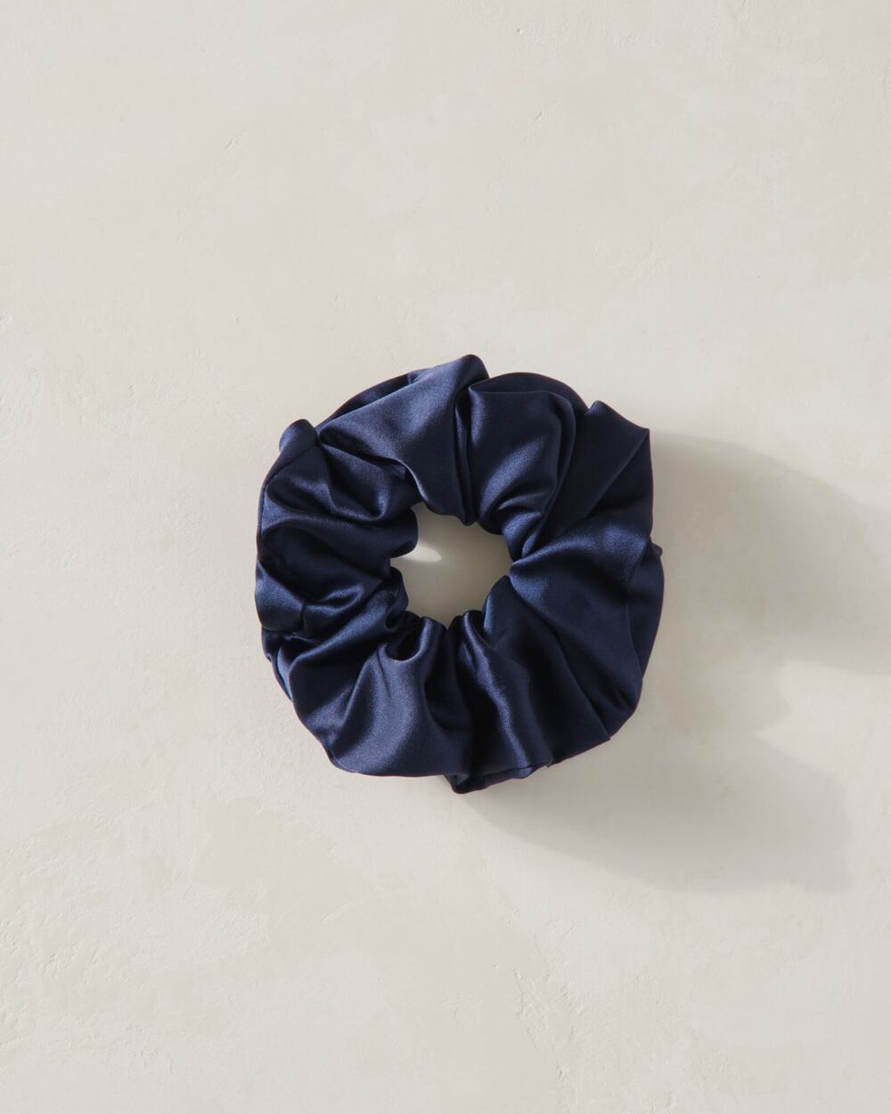 HAVEN WELL WITHIN WOMENS WASHABLE SILK HAIR SCRUNCHIE NAVY MSRP $20.00 ponytail